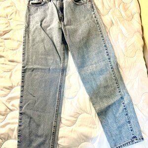 Levi’s Vintage 560 Waist 26 inches Inseam 28 inches Loose fit Straight Leg 1991